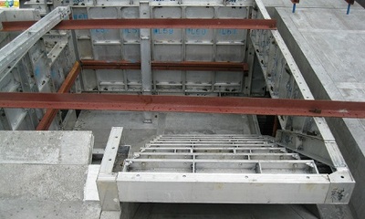 铝模板施工队-建筑劳务分包